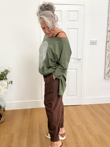 Chocolate brown jogger with tuck cuffs
