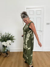 Load image into Gallery viewer, Tie dye sun dress
