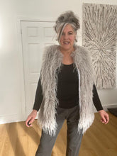 Load image into Gallery viewer, Grey fluffy gilet
