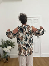 Load image into Gallery viewer, Multicolour cold shoulder zip top
