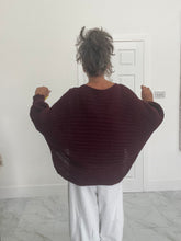 Load image into Gallery viewer, Twist front cable knit
