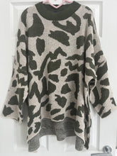 Load image into Gallery viewer, Black &amp; cream oversized supersoft knit

