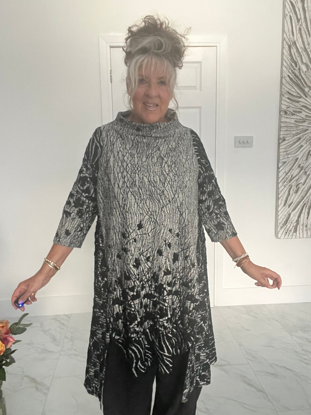 3/4 sleeve high /low top