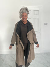 Load image into Gallery viewer, Spring coat / cardigan
