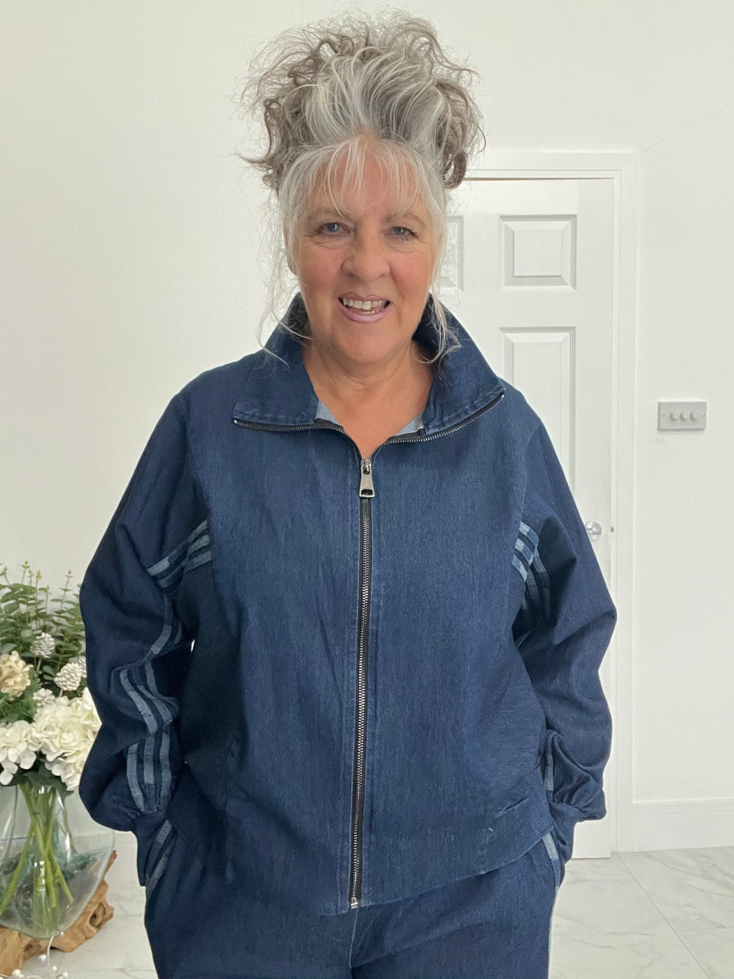 Stretchy denim jacket