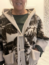 Load image into Gallery viewer, Wool mix duffel Coat
