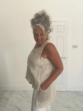 Load image into Gallery viewer, Cream linen top
