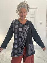 Load image into Gallery viewer, ID circle &amp; stripe jacket
