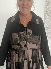 Load image into Gallery viewer, Bella Blue pattern coat
