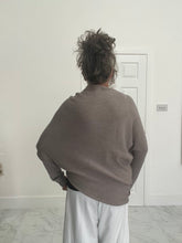 Load image into Gallery viewer, Knitted twisted jumper
