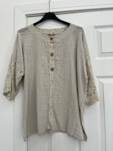 Load image into Gallery viewer, Light weight lace detail top
