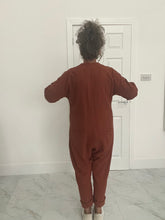 Load image into Gallery viewer, Buttoned jumpsuit
