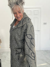 Load image into Gallery viewer, Grey squiggle pattern coat
