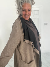 Load image into Gallery viewer, Spring coat / cardigan
