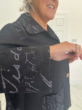 Load image into Gallery viewer, Nesley box jacket
