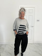 Load image into Gallery viewer, Baggy 3/4 sweatpants

