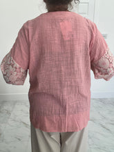 Load image into Gallery viewer, Light weight lace detail top
