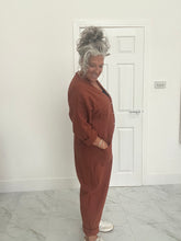 Load image into Gallery viewer, Buttoned jumpsuit
