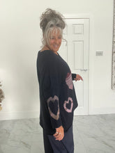 Load image into Gallery viewer, Supersoft heart detail knit
