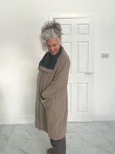 Load image into Gallery viewer, Spring coat / cardigan
