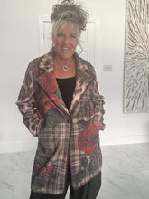 Load image into Gallery viewer, One button 3/4 length jacket
