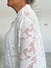 Load image into Gallery viewer, Light weight blouse
