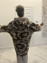 Load image into Gallery viewer, Wool mix duffel Coat
