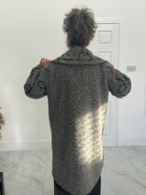 Load image into Gallery viewer, Grey squiggle pattern coat
