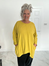 Load image into Gallery viewer, Yellow sweatshirt
