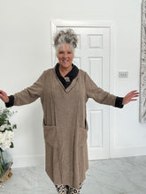 Load image into Gallery viewer, Cover Up lightweight coat
