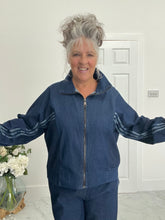 Load image into Gallery viewer, Stretchy denim jacket
