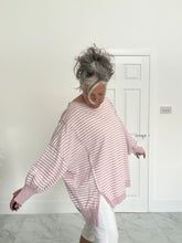 Load image into Gallery viewer, Pink oversized sweatshirt
