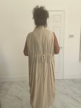 Load image into Gallery viewer, Linen mix ruched long waistcoat
