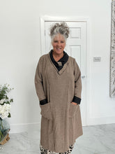 Load image into Gallery viewer, Cover Up lightweight coat
