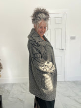 Load image into Gallery viewer, Grey squiggle pattern coat
