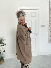 Load image into Gallery viewer, Cover Up lightweight coat
