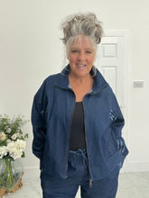 Load image into Gallery viewer, Stretchy denim jacket
