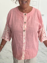 Load image into Gallery viewer, Light weight lace detail top

