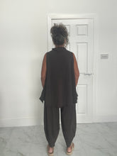 Load image into Gallery viewer, Chocolate brown 2 pocket cocoon pant
