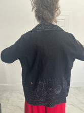 Load image into Gallery viewer, Nesley box jacket
