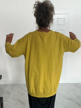 Load image into Gallery viewer, Yellow sweatshirt
