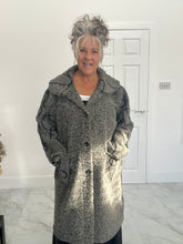 Load image into Gallery viewer, Grey squiggle pattern coat
