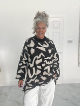 Load image into Gallery viewer, Black &amp; cream oversized supersoft knit

