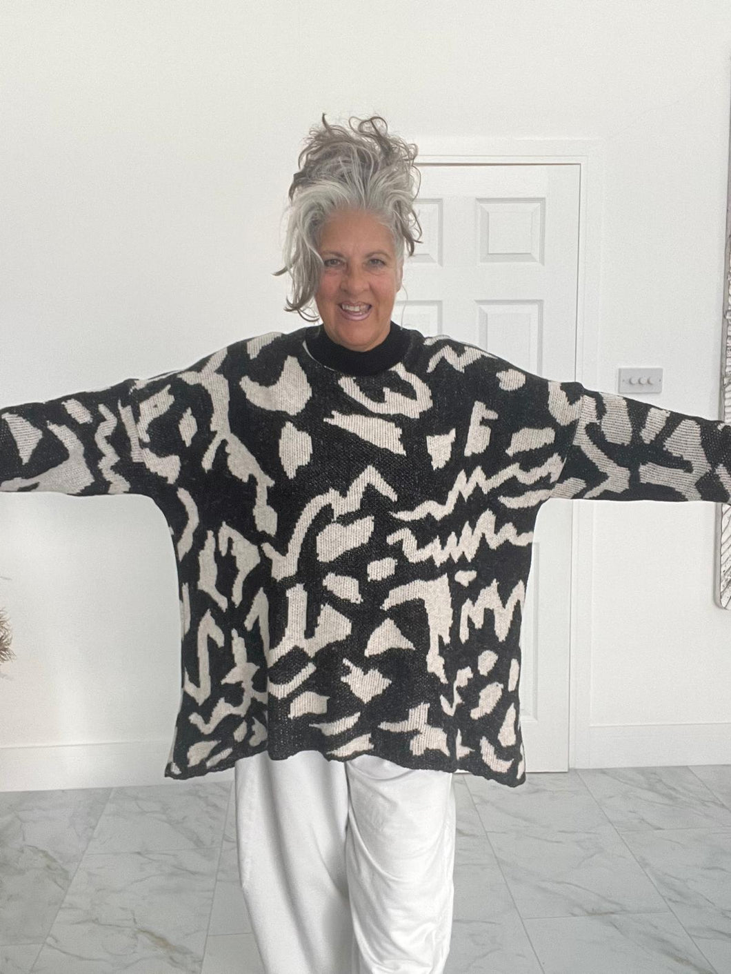 Black & cream oversized supersoft knit